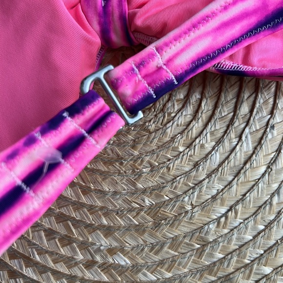 Victoria’s Secret Bandeau Bikini Top Size Medium - Picture 3 of 12